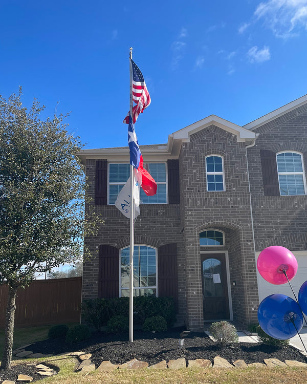 25'x3". Satin finish. External rope. Flying 3'x5' flags.